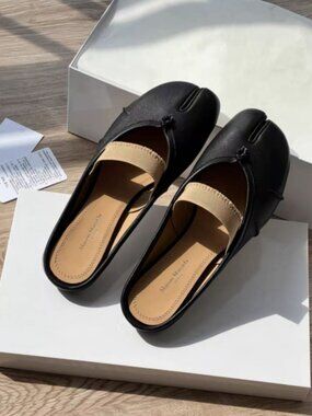Maison Margiela Black Tabi Flats